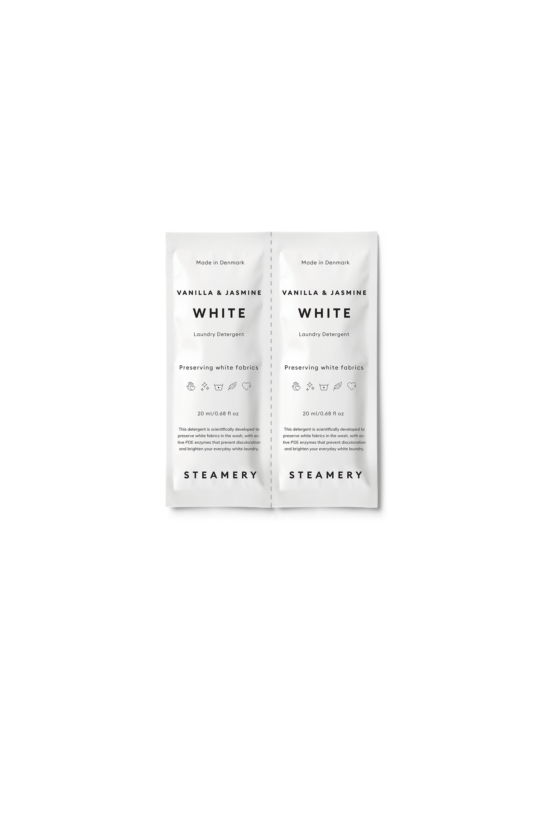 2 Sachets of white laundry detergent